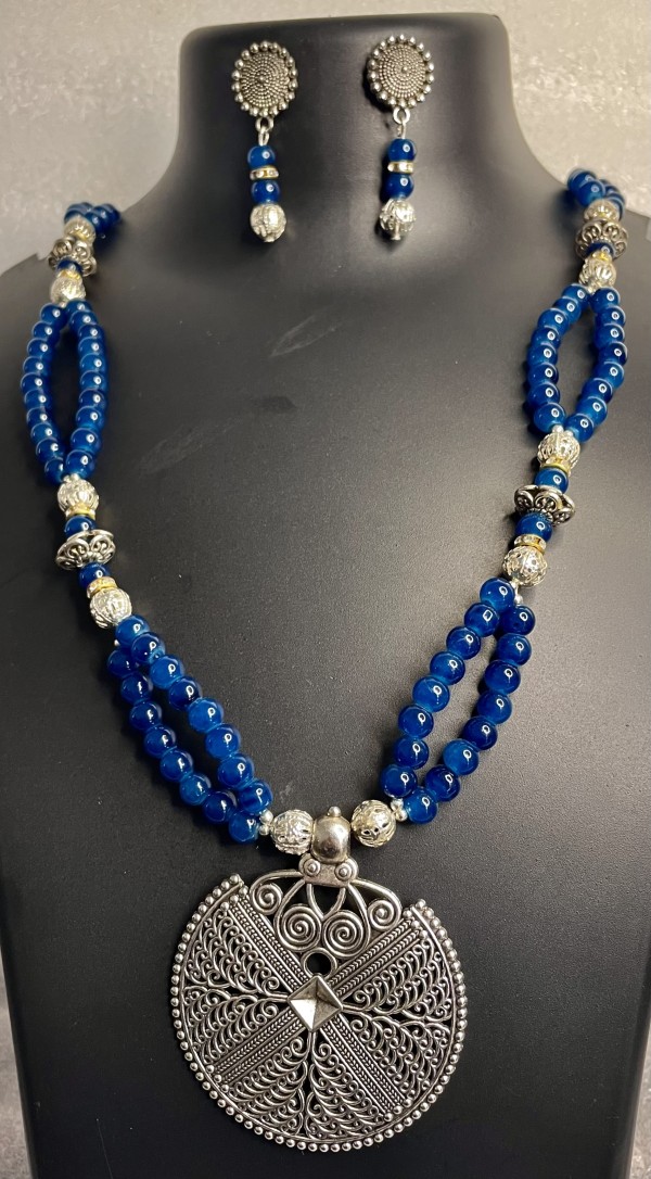 Blue pendant set