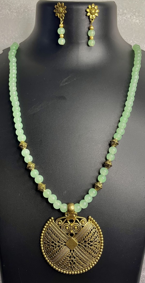 Green pendant set