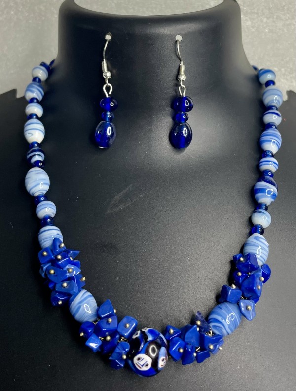 Blue Chip beads necklace