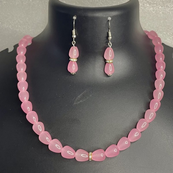 Pink necklace set