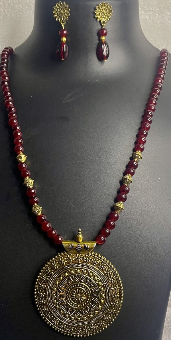 Maroon pendant necklace set