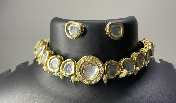 Kundan Choker set