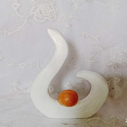 Swan Serenity Showpiece