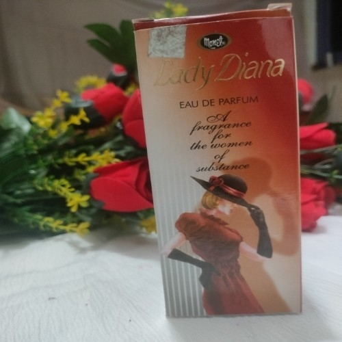 Lady Daina Perfume