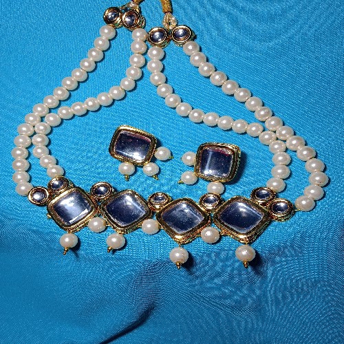 Heavy Kundan Nackles Set